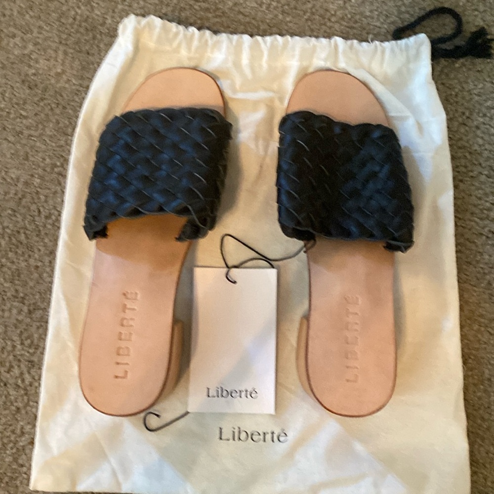 NWT Liberte Santorini Woven Mule!